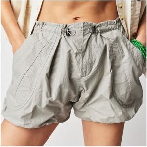 New Free People Women's Light Gray Camp Out Nylon Parachute Shorts Size M